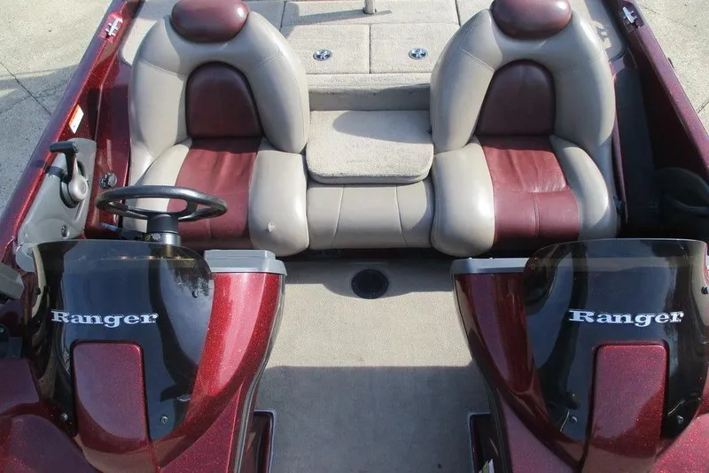 Slide: The Image of 2007 Ranger 188VS Intracoastal boat interior with dual seats and steering console. - 6