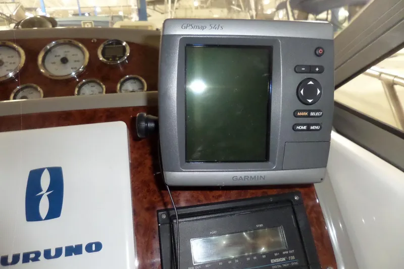 Slide: The Image of Dashboard of a 2000 Bayliner 3055 Ciera with Garmin GPSmap 541s. - 10
