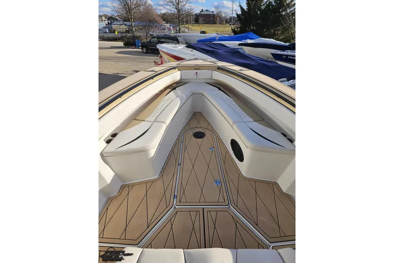 Slide: The Image of 2017 Statement 380 Open boat with spacious seating and elegant deck design. - 52