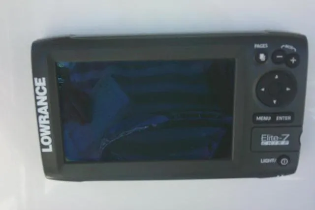 Slide: The Image of Lowrance Elite-7 fishfinder on a 2015 Sea Hunt Ultra 225 boat. - 42