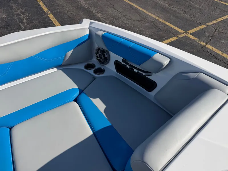 Slide: The Image of Axis A20 2020 - 16