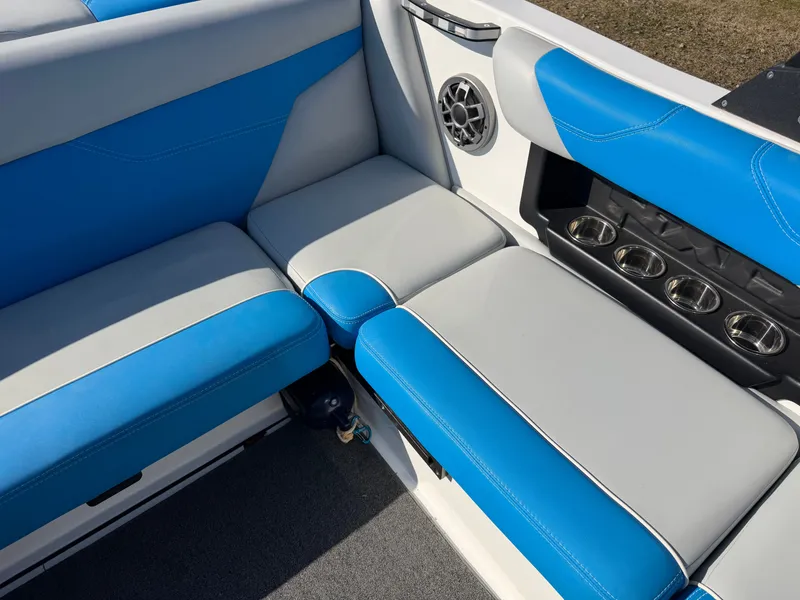 Slide: The Image of Axis A20 2020 - 8