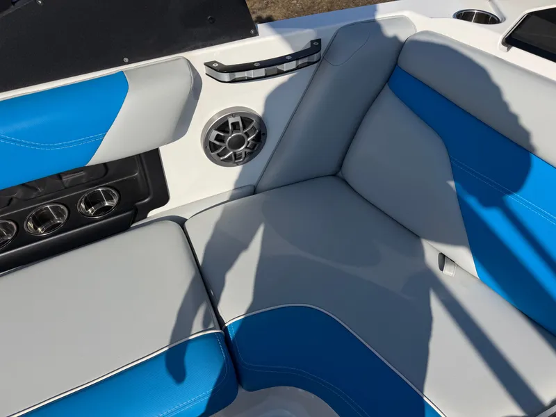 Slide: The Image of Axis A20 2020 - 9