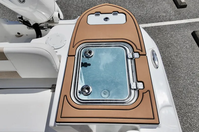 Slide: The Image of Livewell on 2026 Sea Fox 228 Commander boat, featuring sleek design and functionality. - 20