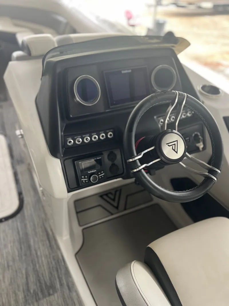 Slide: The Image of Viaggio D26B 2022 - 6