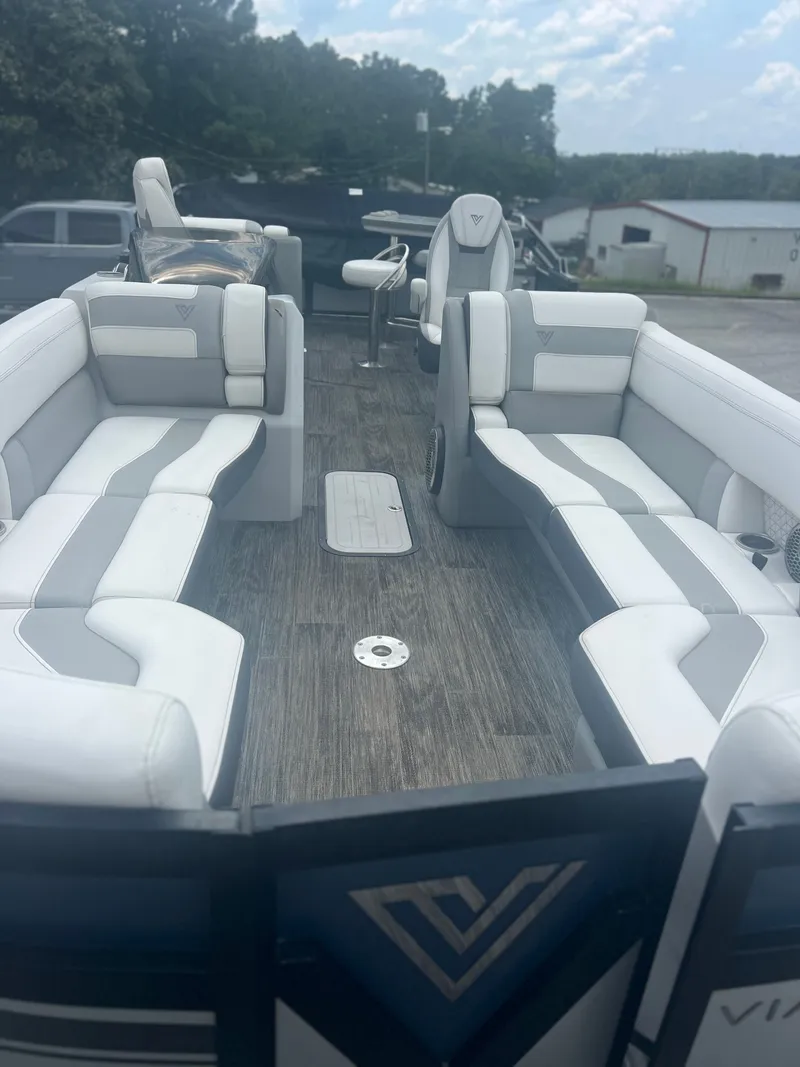 Slide: The Image of Viaggio D26B 2022 - 7