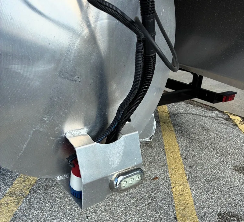 Slide: The Image of Viaggio LAGO L22PF2 DLX 2022 - 13