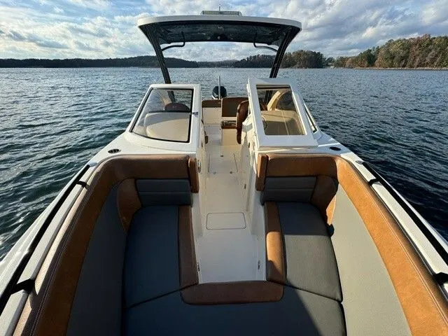 Slide: The Image of Scout 240 Dorado 2022 - 27