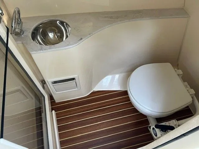 Slide: The Image of Scout 240 Dorado 2022 - 28