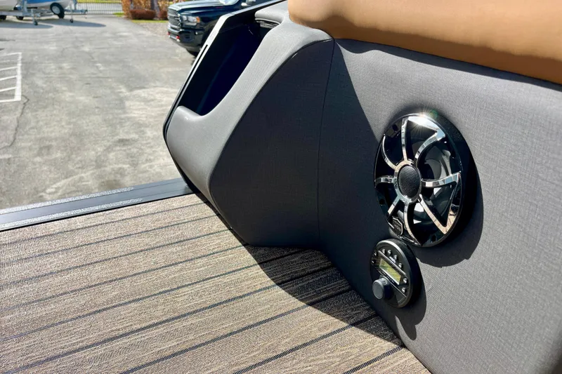 Slide: The Image of Speaker and controls on Harris Sunliner 250 boat, model 2026. - 26