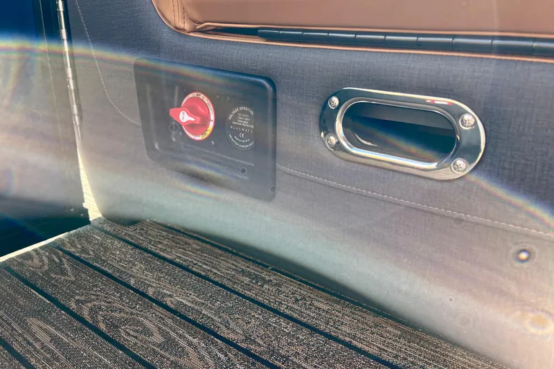 Slide: The Image of Interior view of 2026 Harris Sunliner 250 with control panel. - 30