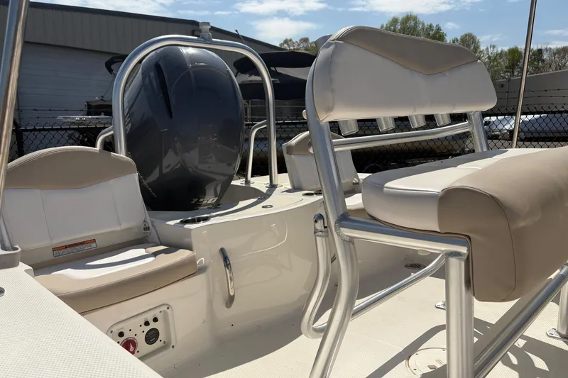 Slide: The Image of 2020 Robalo 206 Cayman boat interior with Yamaha engine and seating. - 4