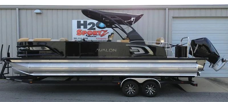 The Image of Avalon Excalibur LTD Quad Lounge 25FT 2025 - 1