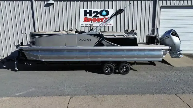 The Image of Avalon LSZ Quad Lounger Shift 25FT 2026 - 1