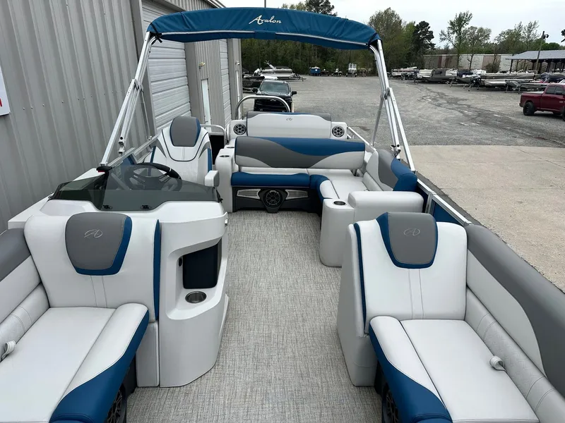 Slide: The Image of Avalon LSZ Versatile Rear Lounger 23FT 2024 - 4