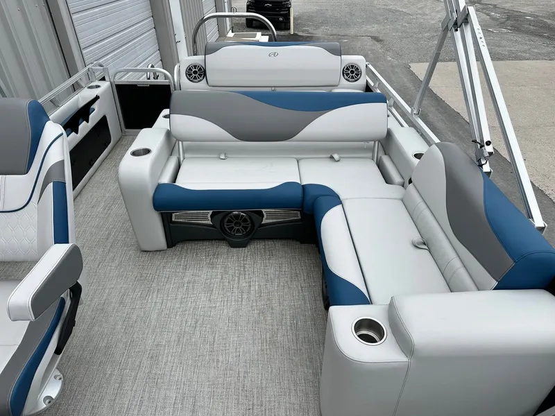 Slide: The Image of Avalon LSZ Versatile Rear Lounger 23FT 2024 - 8
