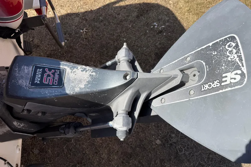 Slide: The Image of Volvo Penta SX Cobra outdrive on 1998 Larson Escape Delta-Conic boat. - 3