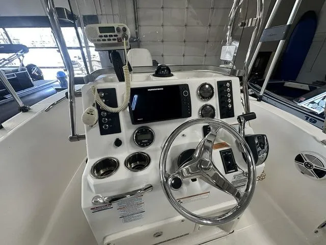 Slide: The Image of Robalo R180 Center Console 2019 - 11