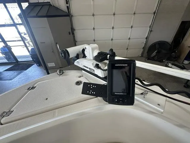 Slide: The Image of Robalo R180 Center Console 2019 - 6