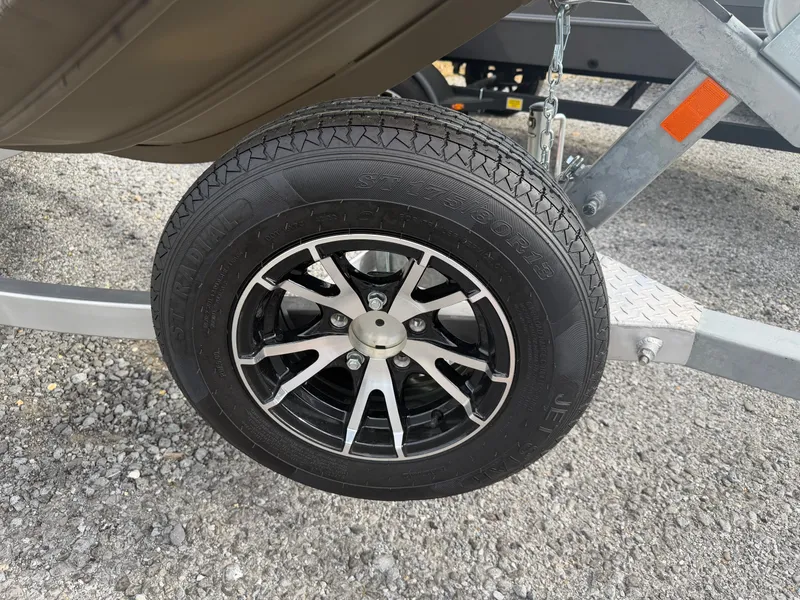 Slide: The Image of G3 Gator Tough 15 DK 2023 - 14