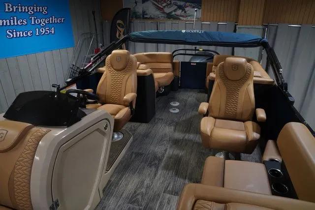 Slide: The Image of Godfrey Monaco 255 SB 2023 - 15