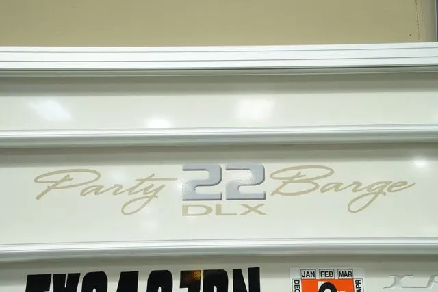 Slide: The Image of Sun Tracker Party Barge 22 DLX 2017 - 3