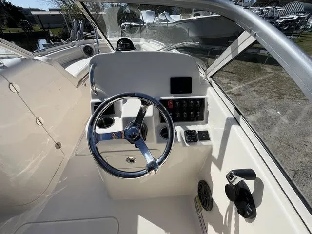 Slide: The Image of Grady-White Freedom 215 2026 - 10