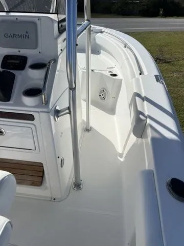 Slide: The Image of Sea Hunt Ultra 211 2013 - 12