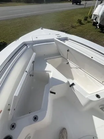 Slide: The Image of Sea Hunt Ultra 211 2013 - 15