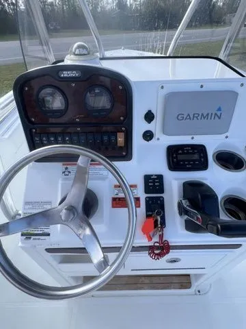 Slide: The Image of Sea Hunt Ultra 211 2013 - 17