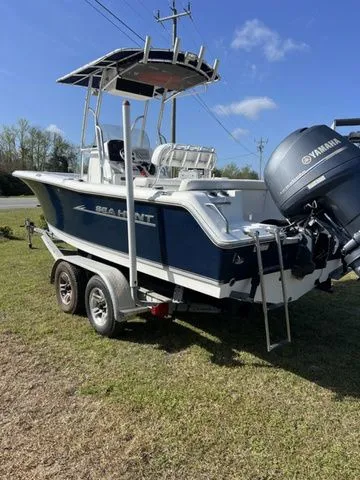 Slide: The Image of Sea Hunt Ultra 211 2013 - 5