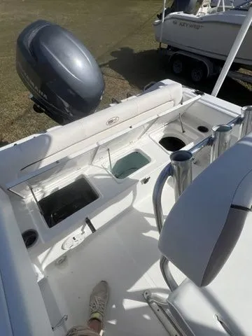 Slide: The Image of Sea Hunt Ultra 211 2013 - 16