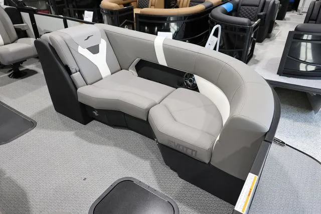 Slide: The Image of Evotti 523 QL 2026 - 18