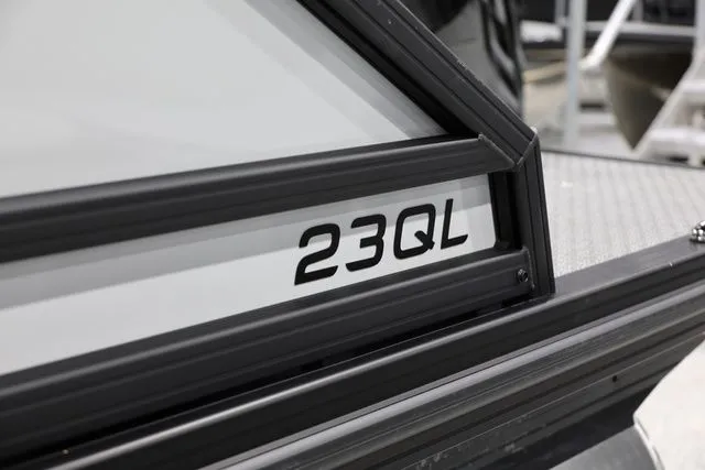 Slide: The Image of Evotti 523 QL 2026 - 6