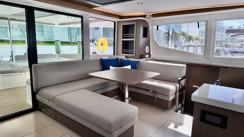 Slide: The Image of Leopard 45 2023 - 11