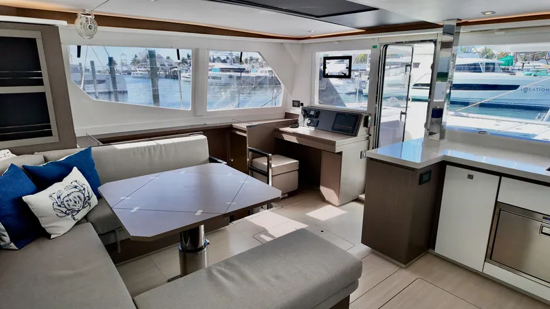 Slide: The Image of Leopard 45 2023 - 12