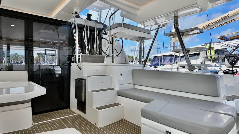 Slide: The Image of Leopard 45 2023 - 18