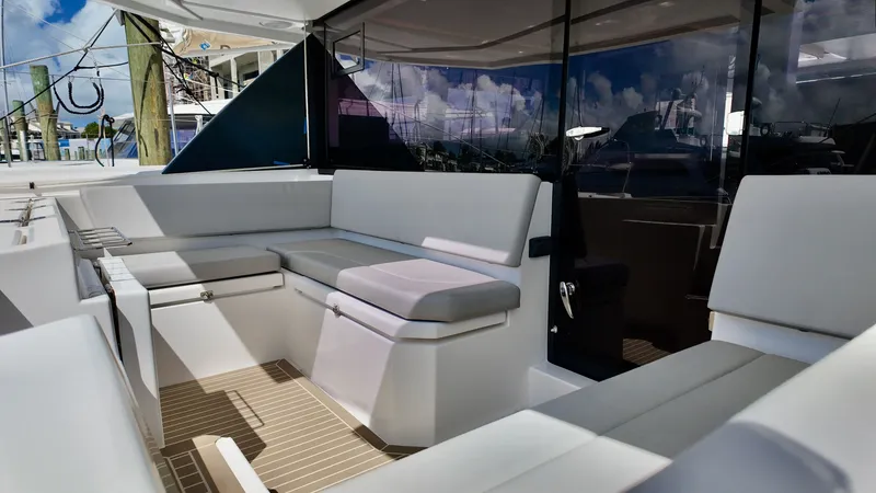 Slide: The Image of Leopard 45 2023 - 23