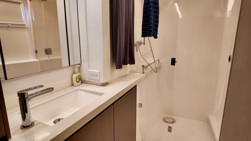 Slide: The Image of Leopard 45 2023 - 6