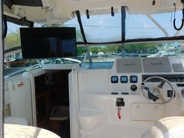 Slide: The Image of Wellcraft 290 Coastal 2015 - 11