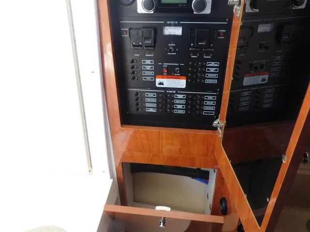 Slide: The Image of Wellcraft 290 Coastal 2015 - 23