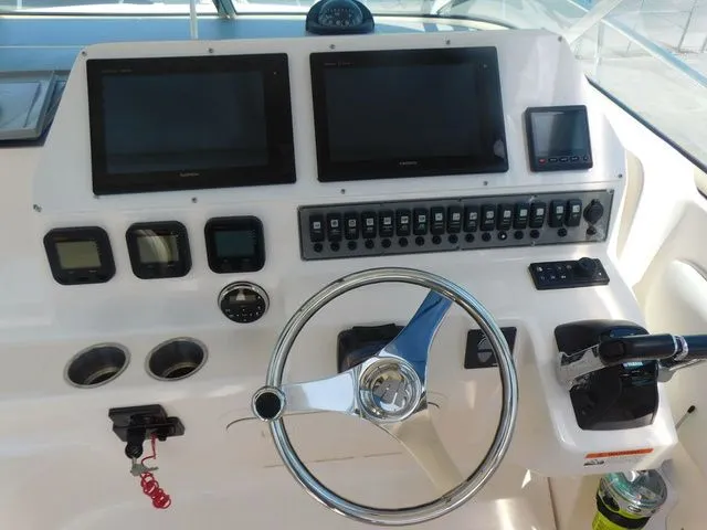 Slide: The Image of Wellcraft 290 Coastal 2015 - 8