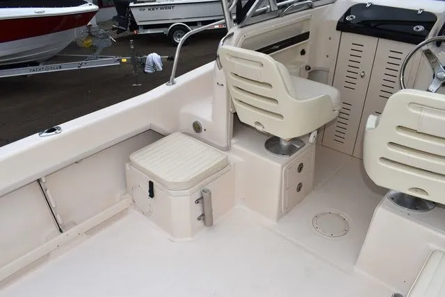 Slide: The Image of Grady-White Adventure 208 2006 - 25