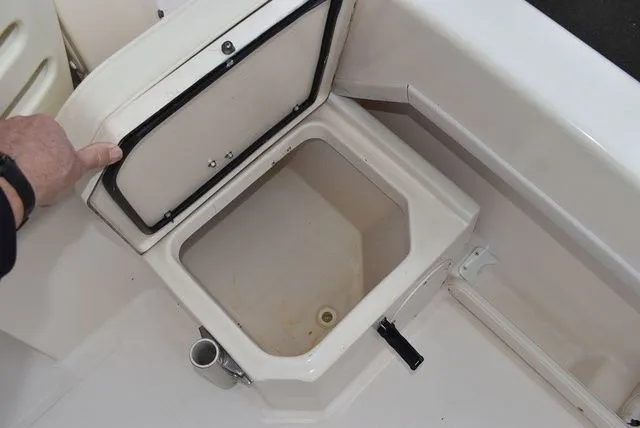 Slide: The Image of Grady-White Adventure 208 2006 - 27