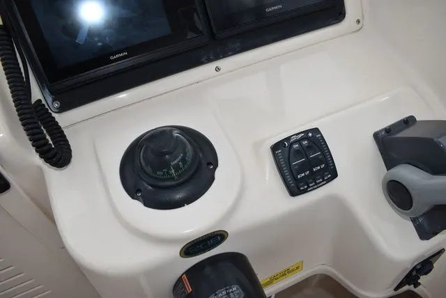 Slide: The Image of Grady-White Adventure 208 2006 - 44