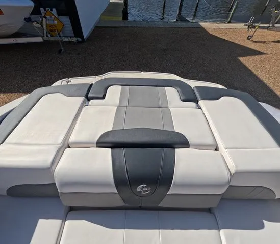 Slide: The Image of Chaparral 21 Surf 2021 - 14