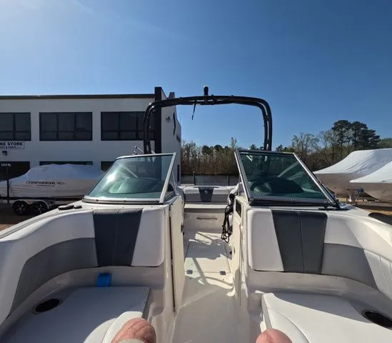 Slide: The Image of Chaparral 21 Surf 2021 - 28