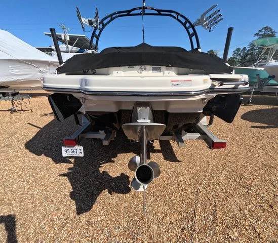 Slide: The Image of Chaparral 21 Surf 2021 - 3