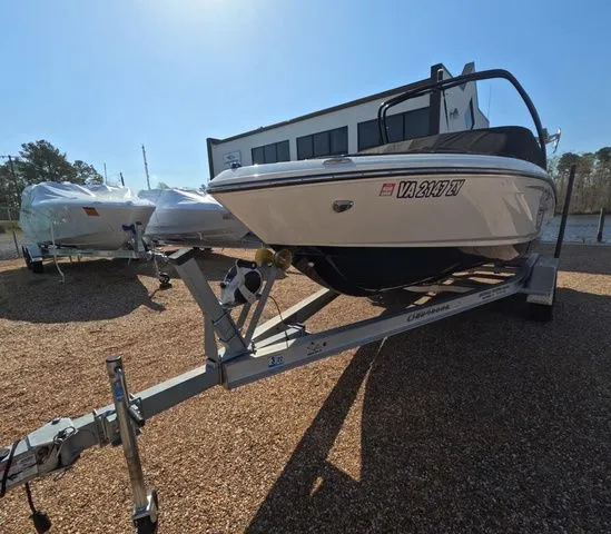 Slide: The Image of Chaparral 21 Surf 2021 - 8