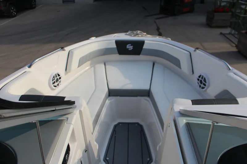 Slide: The Image of Chaparral 21 Surf 2022 - 17